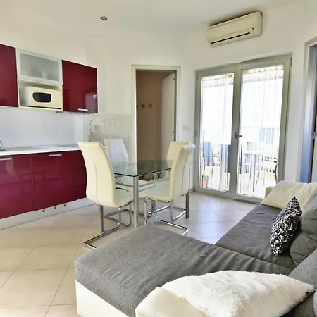 With Terrace Near Apartment Umag